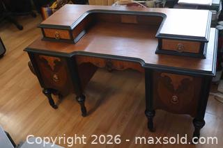 MaxSold Auction: 1920's Solid Wood and Veneers Vanity Dresser. - Toronto (Ontario, Canada) SELLER MANAGED Downsizing Online Auction - Chesswood Drive (STORAGE)