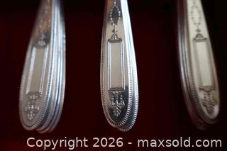 MaxSold Auction: 1 Silverplate Cutlery Box filled with silverplate. - Toronto (Ontario, Canada) SELLER MANAGED Downsizing Online Auction - Chesswood Drive (STORAGE)