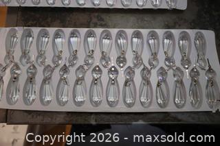 MaxSold Auction: 27 Small Drop Crystals for Chandelier. - Toronto (Ontario, Canada) SELLER MANAGED Downsizing Online Auction - Chesswood Drive (STORAGE)