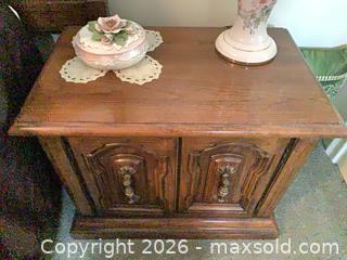 MaxSold Auction: Matching Bedroom Furniture  - Toronto (Ontario, Canada) SELLER MANAGED Downsizing Online Auction - Cronin Drive