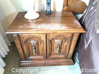 MaxSold Auction: Matching Bedroom Furniture  - Toronto (Ontario, Canada) SELLER MANAGED Downsizing Online Auction - Cronin Drive