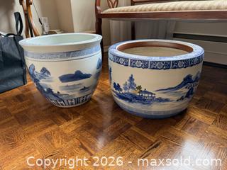 MaxSold Auction: Pair of Blue & White Oriental Style Ceramic Planters - Toronto (Ontario, Canada) SELLER MANAGED Estate Sale Online Auction - Walmer Road (CONDO)