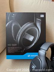 MaxSold Auction: Sennheiser HD 569 Over-Ear Headphones - Toronto (Ontario, Canada) SELLER MANAGED Estate Sale Online Auction - Walmer Road (CONDO)