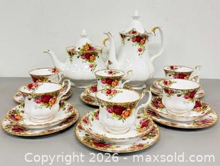 MaxSold Auction: Vintage English Royal Albert Old Country Roses Tea Set (6 Teacups, 6 Saucers, 6 Dessert Plates, Coffee Pot & Teapot) - Toronto (Ontario, Canada) PARTNER MANAGED Reseller Online Auction - Queen Street West