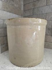 MaxSold Auction: 2-Gallon Stoneware Crock with Crown '2' Mark - 9"H x 9.5"W - Kingston (Ontario, Canada) SELLER MANAGED Downsizing Online Auction - Abdo Road