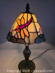 MaxSold Auction: Tiffany-Style Dragonfly Floral Stained Glass Table Lamp - 14.5"H x 8"W at bottom of shade.  - Kingston (Ontario, Canada) SELLER MANAGED Downsizing Online Auction - Abdo Road