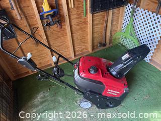 MaxSold Auction: Honda HS720 Single-Stage Gas Snow Blower - South Brunswick Township (New Jersey, USA) SELLER MANAGED Downsizing Online Auction - Timothy Avenue