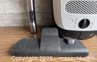 MaxSold Auction: Miele S2121 Olympus Canister Vacuum Cleaner - Los Gatos (California, USA) SELLER MANAGED Estate Sale Online Auction - East Main Street