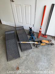 MaxSold Auction: jacks, stands and ramps - North Cowichan (British Columbia, Canada) SELLER MANAGED Moving Online Auction - Maple Bay Road