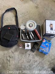 MaxSold Auction: Men’s grooming and assorted lot - North Cowichan (British Columbia, Canada) SELLER MANAGED Moving Online Auction - Maple Bay Road