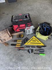 MaxSold Auction: Tool lot - North Cowichan (British Columbia, Canada) SELLER MANAGED Moving Online Auction - Maple Bay Road