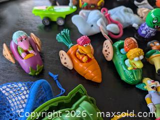 MaxSold Auction: Miscellaneous collector toys - Ottawa (Ontario, Canada) SELLER MANAGED Downsizing Online Auction - Kingsford Court