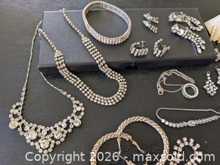 MaxSold Auction: Miscellaneous jewelry  - Ottawa (Ontario, Canada) SELLER MANAGED Downsizing Online Auction - Kingsford Court