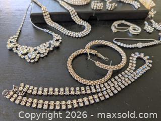 MaxSold Auction: Miscellaneous jewelry  - Ottawa (Ontario, Canada) SELLER MANAGED Downsizing Online Auction - Kingsford Court