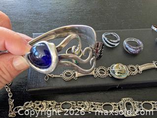 MaxSold Auction: Miscellaneous jewelry lot  - Ottawa (Ontario, Canada) SELLER MANAGED Downsizing Online Auction - Kingsford Court
