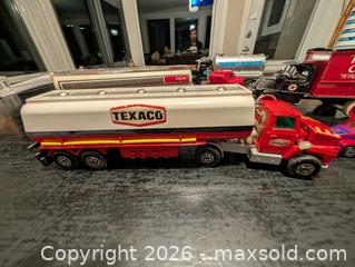 MaxSold Auction: Oil and gas vehicles  - Ottawa (Ontario, Canada) SELLER MANAGED Downsizing Online Auction - Kingsford Court