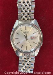 MaxSold Auction: vintage men's SEIKO Automatic watch  - Mississauga (Ontario, Canada) SELLER MANAGED Downsizing Online Auction - Summerville Court (STORAGE)