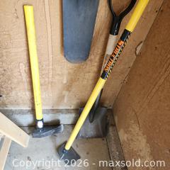 MaxSold Auction: Gardening Hand Tools - Roseville (California, USA) PARTNER MANAGED Moving Online Auction - Jennifer Circle