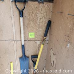 MaxSold Auction: Gardening Hand Tools - Roseville (California, USA) PARTNER MANAGED Moving Online Auction - Jennifer Circle