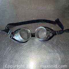 MaxSold Auction: Goggles Retro/Steampunk - Roseville (California, USA) PARTNER MANAGED Moving Online Auction - Jennifer Circle