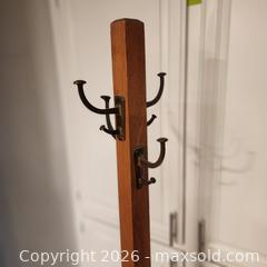 MaxSold Auction: Solid Wooden Hat Rack - Roseville (California, USA) PARTNER MANAGED Moving Online Auction - Jennifer Circle