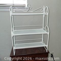 MaxSold Auction: Wire Rack, Foldable - Roseville (California, USA) PARTNER MANAGED Moving Online Auction - Jennifer Circle