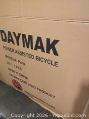 MaxSold Auction: Daymak Paris Deluxe - 500W 48V Low-Step E-Bike w/Pedal Assist - Orange - New In Box (33) - Toronto (Ontario, Canada) SELLER MANAGED Reseller Online Auction - Curity Avenue