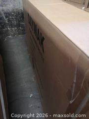 MaxSold Auction: Daymak Paris Deluxe - 500W 48V Low-Step E-Bike w/Pedal Assist - Orange - New In Box (87) - Toronto (Ontario, Canada) SELLER MANAGED Reseller Online Auction - Curity Avenue
