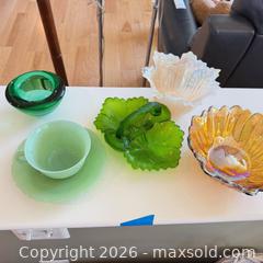 MaxSold Auction: Vintage Colored Glass B - Lower Macungie Township (Pennsylvania, USA) PARTNER MANAGED Downsizing Online Auction - Grandy Court