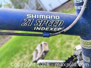 MaxSold Auction: Carrera Impulse 26in Mountain/Hybrid Bike, 21-Speed - South Frontenac (Ontario, Canada) SELLER MANAGED Moving Online Auction -  Pepper Lane