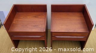 MaxSold Auction: Teak Bedside Tables - Belleville (Ontario, Canada) SELLER MANAGED Reseller Online Auction -  Dundas Street East