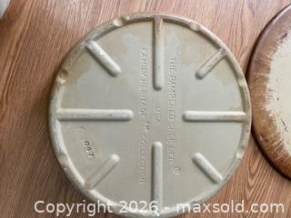 MaxSold Auction: Cookware and Bakeware Lot: Pampered Chef, Gotham Steel, and More - Leeds And The Thousand Islands (Ontario, Canada) PARTNER MANAGED Downsizing Online Auction - Main Street