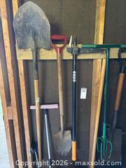 MaxSold Auction: Gardening Tools, Accessories, and Supplies - Leeds And The Thousand Islands (Ontario, Canada) PARTNER MANAGED Downsizing Online Auction - Main Street