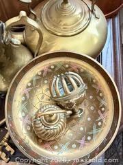 MaxSold Auction: Vintage Brass & Copper Assorted Decorative Lot - Saanich (British Columbia, Canada) PARTNER MANAGED Moving Online Auction - Maplewood (CONDO)