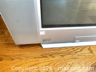 MaxSold Auction: Sony (Trinitron) CRT TV 27-32 inch with VHS Video Player - Sooke (British Columbia, Canada) PARTNER MANAGED Moving Online Auction - Firwood Place