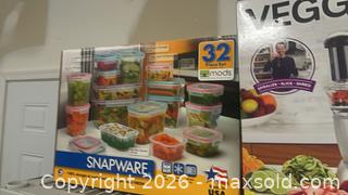 MaxSold Auction: NutriBullet Veggie Bullet Spiralizer + Snapware 32-Piece Container Set - Upper Marlboro (Maryland, USA) SELLER MANAGED Estate Sale Online Auction - Fox Bow Drive