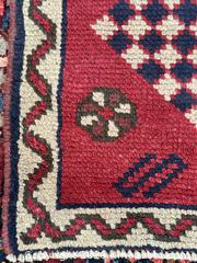 MaxSold Auction: SHIRAZ carpet - Waterloo (Ontario, Canada) PARTNER MANAGED Reseller Online Auction - William Street West