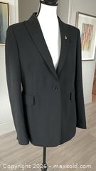 MaxSold Auction: Akris Women's Black Single-Button Notch Lapel Blazer, Size US 10 - Toronto (Ontario, Canada) PARTNER MANAGED Estate Sale Online Auction - Yorkville Avenue (CONDO) PART 2