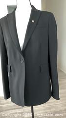 MaxSold Auction: Akris Women's Black Single-Button Notch Lapel Blazer, Size US 10 - Toronto (Ontario, Canada) PARTNER MANAGED Estate Sale Online Auction - Yorkville Avenue (CONDO) PART 2
