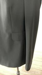 MaxSold Auction: Akris Women's Black Single-Button Notch Lapel Blazer, Size US 10 - Toronto (Ontario, Canada) PARTNER MANAGED Estate Sale Online Auction - Yorkville Avenue (CONDO) PART 2