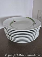 MaxSold Auction: Hutschenreuther Porcelain Pasta Bowls, Green Chive Motif, Set of 9 - Toronto (Ontario, Canada) PARTNER MANAGED Estate Sale Online Auction - Yorkville Avenue (CONDO) PART 2