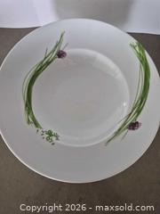 MaxSold Auction: Hutschenreuther Porcelain Pasta Bowls, Green Chive Motif, Set of 9 - Toronto (Ontario, Canada) PARTNER MANAGED Estate Sale Online Auction - Yorkville Avenue (CONDO) PART 2