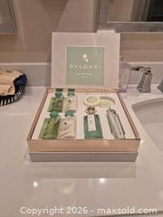 MaxSold Auction: New Bvlgari Eau Parfumée au Thé Vert Fragrance Gift Set (Lot 1 of 2) - Toronto (Ontario, Canada) PARTNER MANAGED Estate Sale Online Auction - Yorkville Avenue (CONDO) PART 2