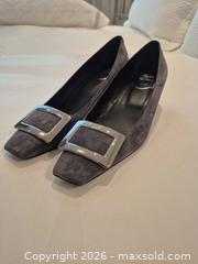 MaxSold Auction: Roger Vivier Belle Vivier Gray Suede Pumps EU 38, Comes with Certificate of Authenticity - Toronto (Ontario, Canada) PARTNER MANAGED Estate Sale Online Auction - Yorkville Avenue (CONDO) PART 2