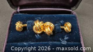 MaxSold Auction: Tiffany & Co. 18K Yellow Gold Knot Cufflinks, 25.1 grams - Toronto (Ontario, Canada) PARTNER MANAGED Estate Sale Online Auction - Yorkville Avenue (CONDO) PART 2