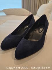 MaxSold Auction: Tod's Navy Suede Wedge Pumps EU 38, Comes with Certificate of Authenticity - Toronto (Ontario, Canada) PARTNER MANAGED Estate Sale Online Auction - Yorkville Avenue (CONDO) PART 2