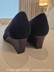 MaxSold Auction: Tod's Navy Suede Wedge Pumps EU 38, Comes with Certificate of Authenticity - Toronto (Ontario, Canada) PARTNER MANAGED Estate Sale Online Auction - Yorkville Avenue (CONDO) PART 2