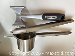 MaxSold Auction: Assorted Kitchen Lot - Ottawa (Ontario, Canada) PARTNER MANAGED Downsizing Online Auction - Hamelin Crescent