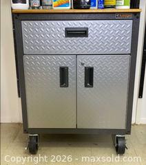 MaxSold Auction: Gladiator (Whirlpool) Diamond Plate Tool Cabinet with Wood Top - Ottawa (Ontario, Canada) PARTNER MANAGED Downsizing Online Auction - Hamelin Crescent