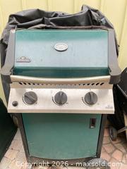 MaxSold Auction: Napoleon Propane Gas Grill and Portable Charcoal Grill - Ottawa (Ontario, Canada) PARTNER MANAGED Downsizing Online Auction - Hamelin Crescent